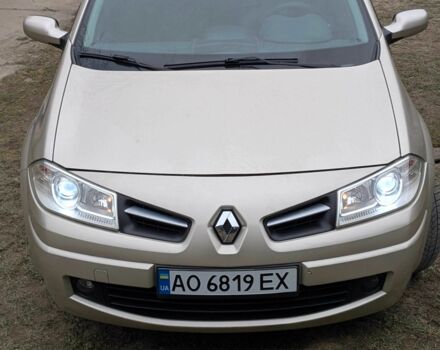 Бежевый Рено Меган, объемом двигателя 1.6 л и пробегом 214 тыс. км за 3950 $, фото 1 на Automoto.ua