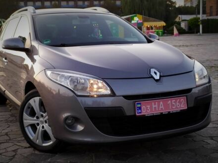 Рено Меган 2009 в Кременчуге на Automoto.ua Бежевый Рено Меган, объемом двигателя 1.6 л и пробегом 193 тыс. км за 7300 $, фото 1 на Automoto.ua