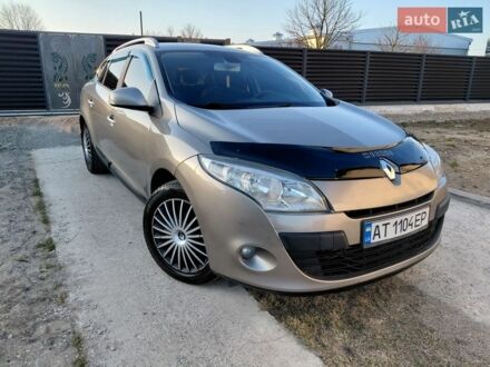 Бежевый Рено Меган, объемом двигателя 1.46 л и пробегом 267 тыс. км за 5999 $, фото 1 на Automoto.ua