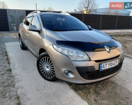 Бежевый Рено Меган, объемом двигателя 1.46 л и пробегом 267 тыс. км за 5999 $, фото 1 на Automoto.ua