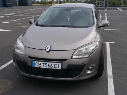 Бежевый Рено Меган, объемом двигателя 1.5 л и пробегом 239 тыс. км за 5850 $, фото 1 на Automoto.ua