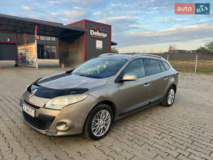 Бежевый Рено Меган, объемом двигателя 1.46 л и пробегом 202 тыс. км за 5800 $, фото 1 на Automoto.ua