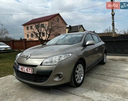 Бежевый Рено Меган, объемом двигателя 1.46 л и пробегом 252 тыс. км за 6690 $, фото 1 на Automoto.ua