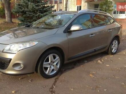 Бежевый Рено Меган, объемом двигателя 1.46 л и пробегом 200 тыс. км за 7500 $, фото 1 на Automoto.ua