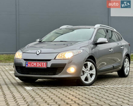 Бежевый Рено Меган, объемом двигателя 1.46 л и пробегом 135 тыс. км за 7850 $, фото 1 на Automoto.ua