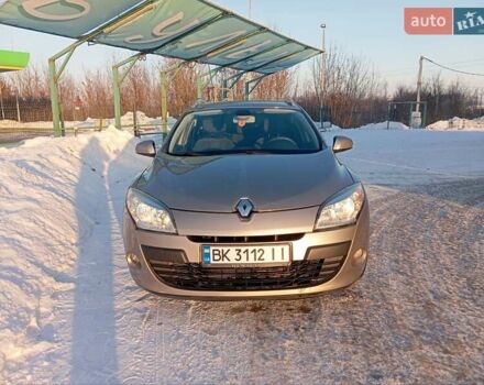 Бежевий Рено Меган, об'ємом двигуна 1.46 л та пробігом 232 тис. км за 7150 $, фото 1 на Automoto.ua