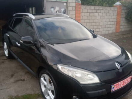 Рено Меган 2011 в Никополе на Automoto.ua Бежевый Рено Меган, объемом двигателя 1.46 л и пробегом 187 тыс. км за 6600 $, фото 1 на Automoto.ua