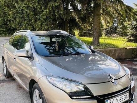 Рено Меган 2012 у Березне на Automoto.ua Бежевий Рено Меган, об'ємом двигуна 1.5 л та пробігом 226 тис. км за 7550 $, фото 1 на Automoto.ua