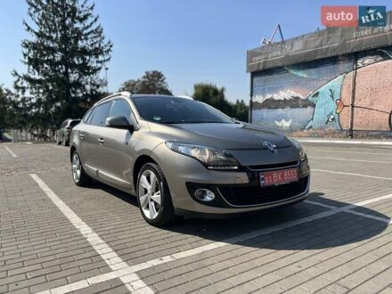 Рено Меган 2012 у Луцьку на Automoto.ua Бежевий Рено Меган, об'ємом двигуна 1.5 л та пробігом 298 тис. км за 7899 $, фото 1 на Automoto.ua