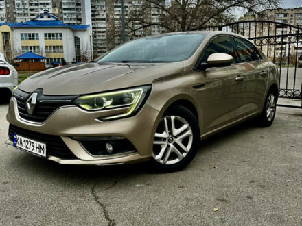 Бежевый Рено Меган, объемом двигателя 1.46 л и пробегом 144 тыс. км за 12500 $, фото 1 на Automoto.ua