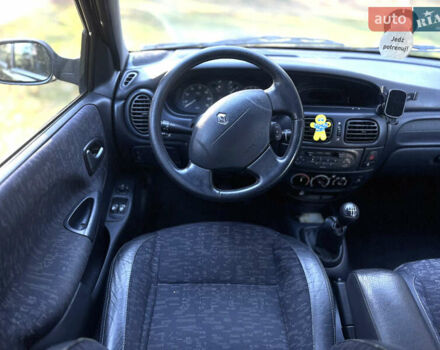 Чорний Рено Меган, об'ємом двигуна 1.6 л та пробігом 169 тис. км за 2800 $, фото 23 на Automoto.ua