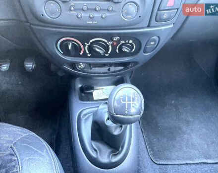 Чорний Рено Меган, об'ємом двигуна 1.6 л та пробігом 169 тис. км за 2800 $, фото 41 на Automoto.ua