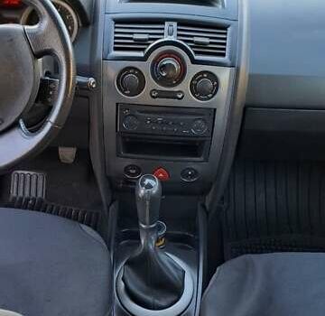 Рено Меган 2004 в Тернополе на Automoto.ua Черный Рено Меган, объемом двигателя 1.6 л и пробегом 186 тыс. км за 4200 $, фото 7 на Automoto.ua