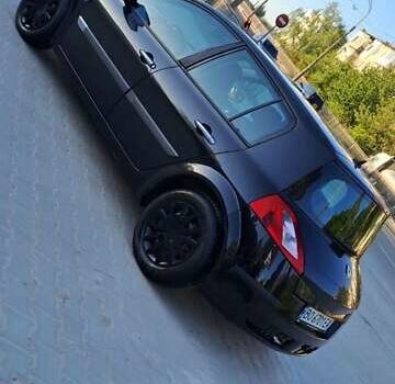 Рено Меган 2004 в Тернополе на Automoto.ua Черный Рено Меган, объемом двигателя 1.6 л и пробегом 186 тыс. км за 4200 $, фото 4 на Automoto.ua