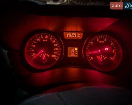 Чорний Рено Меган, об'ємом двигуна 2 л та пробігом 236 тис. км за 4300 $, фото 5 на Automoto.ua