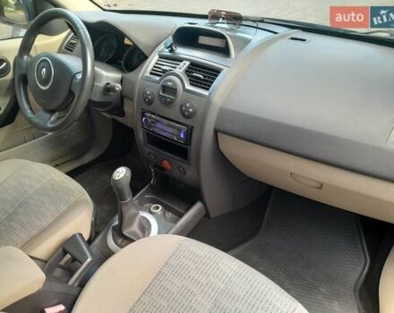 Черный Рено Меган, объемом двигателя 1.6 л и пробегом 300 тыс. км за 4300 $, фото 7 на Automoto.ua