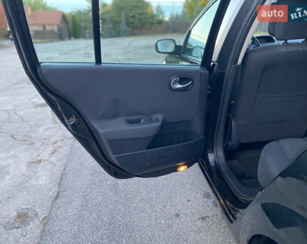 Рено Меган 2006 в Жмеренке на Automoto.ua Черный Рено Меган, объемом двигателя 1.46 л и пробегом 260 тыс. км за 3850 $, фото 12 на Automoto.ua