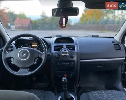Рено Меган 2006 в Жмеренке на Automoto.ua Черный Рено Меган, объемом двигателя 1.46 л и пробегом 260 тыс. км за 3850 $, фото 16 на Automoto.ua