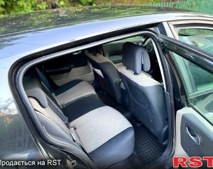 Черный Рено Меган, объемом двигателя 1.5 л и пробегом 250 тыс. км за 3650 $, фото 8 на Automoto.ua