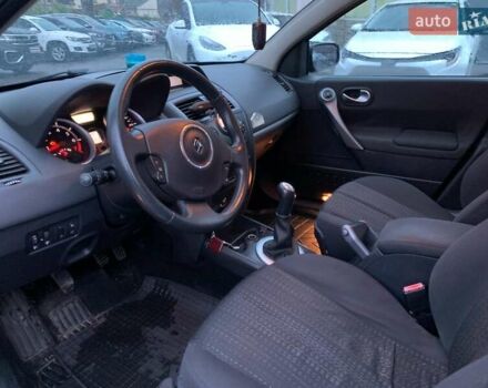 Чорний Рено Меган, об'ємом двигуна 1.6 л та пробігом 323 тис. км за 4990 $, фото 9 на Automoto.ua