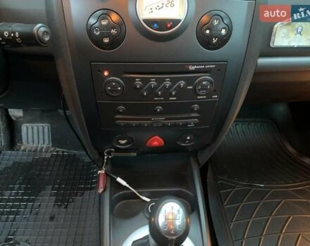 Чорний Рено Меган, об'ємом двигуна 1.6 л та пробігом 323 тис. км за 4990 $, фото 13 на Automoto.ua