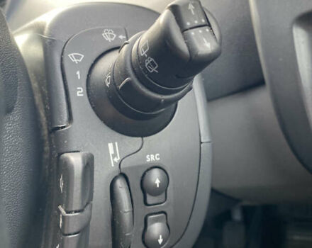 Черный Рено Меган, объемом двигателя 1.6 л и пробегом 201 тыс. км за 6300 $, фото 10 на Automoto.ua