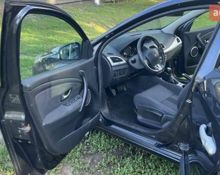 Чорний Рено Меган, об'ємом двигуна 1.6 л та пробігом 214 тис. км за 7500 $, фото 11 на Automoto.ua