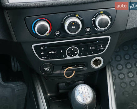 Рено Меган 2009 у Харкові на Automoto.ua Чорний Рено Меган, об'ємом двигуна 1.6 л та пробігом 184 тис. км за 7100 $, фото 27 на Automoto.ua