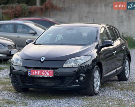 Рено Меган 2009 в Виннице на Automoto.ua Черный Рено Меган, объемом двигателя 1.6 л и пробегом 216 тыс. км за 7200 $, фото 2 на Automoto.ua