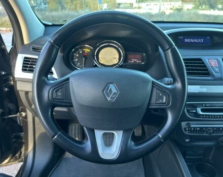 Рено Меган 2009 в Коростене на Automoto.ua Черный Рено Меган, объемом двигателя 1.9 л и пробегом 290 тыс. км за 5650 $, фото 16 на Automoto.ua