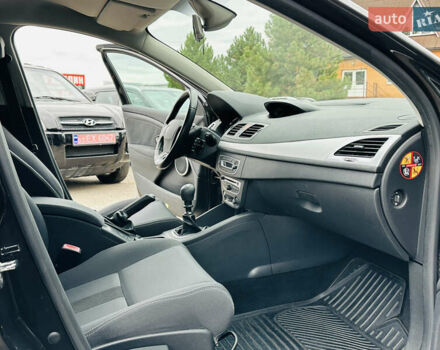 Рено Меган 2009 в Харькове на Automoto.ua Черный Рено Меган, объемом двигателя 1.6 л и пробегом 225 тыс. км за 7600 $, фото 32 на Automoto.ua