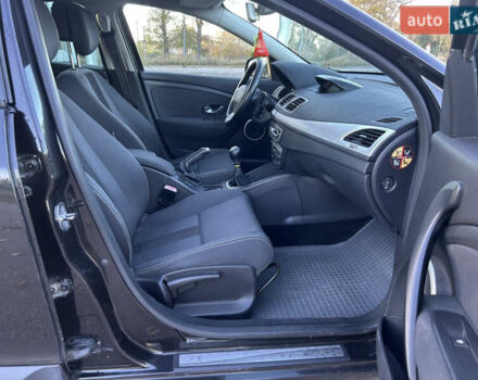 Рено Меган 2009 в Сарнах на Automoto.ua Черный Рено Меган, объемом двигателя 1.9 л и пробегом 310 тыс. км за 6200 $, фото 17 на Automoto.ua