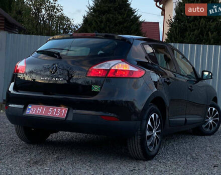 Рено Меган 2009 у Самборе на Automoto.ua Чорний Рено Меган, об'ємом двигуна 1.6 л та пробігом 208 тис. км за 6499 $, фото 37 на Automoto.ua