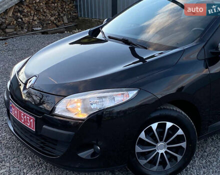 Рено Меган 2009 у Самборе на Automoto.ua Чорний Рено Меган, об'ємом двигуна 1.6 л та пробігом 208 тис. км за 6499 $, фото 21 на Automoto.ua