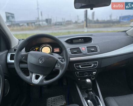 Черный Рено Меган, объемом двигателя 1.5 л и пробегом 268 тыс. км за 5300 $, фото 13 на Automoto.ua