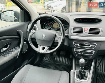 Рено Меган 2009 в Харькове на Automoto.ua Черный Рено Меган, объемом двигателя 1.6 л и пробегом 225 тыс. км за 7600 $, фото 22 на Automoto.ua