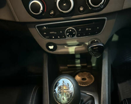 Рено Меган 2009 в Львове на Automoto.ua Черный Рено Меган, объемом двигателя 1.46 л и пробегом 224 тыс. км за 5800 $, фото 15 на Automoto.ua