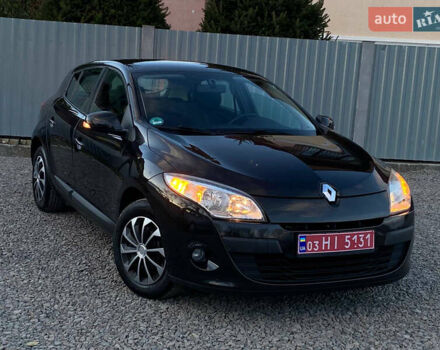 Рено Меган 2009 у Самборе на Automoto.ua Чорний Рено Меган, об'ємом двигуна 1.6 л та пробігом 208 тис. км за 6499 $, фото 1 на Automoto.ua