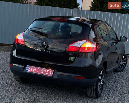 Рено Меган 2009 у Самборе на Automoto.ua Чорний Рено Меган, об'ємом двигуна 1.6 л та пробігом 208 тис. км за 6499 $, фото 41 на Automoto.ua