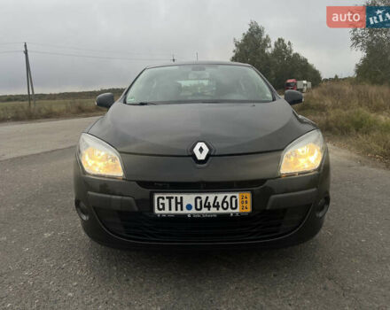 Рено Меган 2009 у Сумах на Automoto.ua Чорний Рено Меган, об'ємом двигуна 1.6 л та пробігом 181 тис. км за 7200 $, фото 9 на Automoto.ua