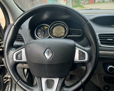 Рено Меган 2009 в Львове на Automoto.ua Черный Рено Меган, объемом двигателя 1.46 л и пробегом 224 тыс. км за 5800 $, фото 29 на Automoto.ua