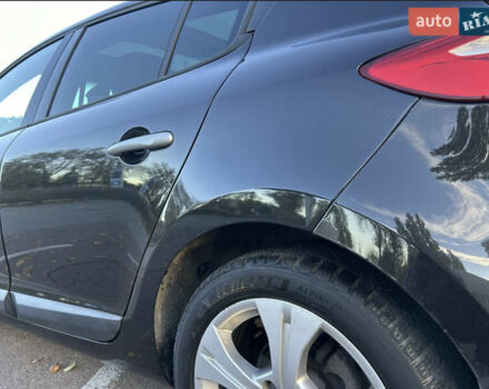 Рено Меган 2009 в Сарнах на Automoto.ua Черный Рено Меган, объемом двигателя 1.9 л и пробегом 310 тыс. км за 6200 $, фото 21 на Automoto.ua