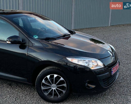 Рено Меган 2009 у Самборе на Automoto.ua Чорний Рено Меган, об'ємом двигуна 1.6 л та пробігом 208 тис. км за 6499 $, фото 32 на Automoto.ua
