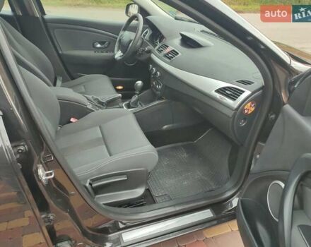 Черный Рено Меган, объемом двигателя 1.6 л и пробегом 185 тыс. км за 7200 $, фото 3 на Automoto.ua