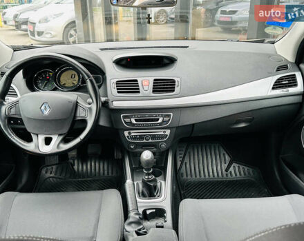 Рено Меган 2009 в Харькове на Automoto.ua Черный Рено Меган, объемом двигателя 1.6 л и пробегом 225 тыс. км за 7600 $, фото 21 на Automoto.ua