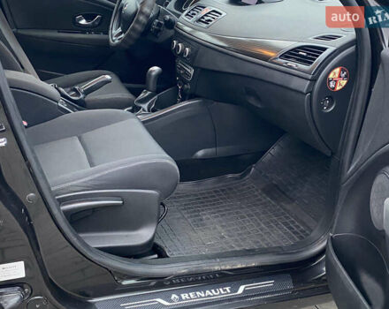 Чорний Рено Меган, об'ємом двигуна 1.6 л та пробігом 235 тис. км за 5499 $, фото 8 на Automoto.ua