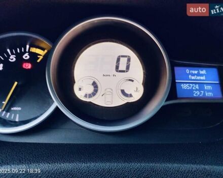 Чорний Рено Меган, об'ємом двигуна 1.6 л та пробігом 187 тис. км за 7300 $, фото 5 на Automoto.ua