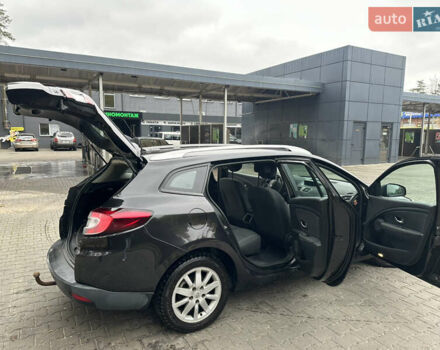 Чорний Рено Меган, об'ємом двигуна 1.5 л та пробігом 280 тис. км за 7200 $, фото 8 на Automoto.ua