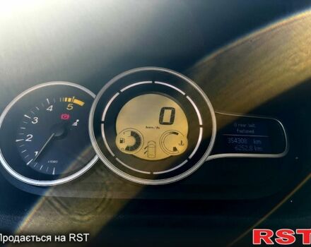 Черный Рено Меган, объемом двигателя 1.5 л и пробегом 354 тыс. км за 5200 $, фото 10 на Automoto.ua