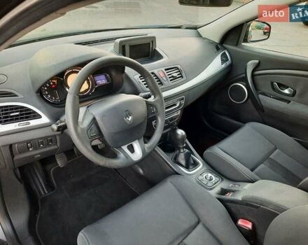 Чорний Рено Меган, об'ємом двигуна 1.6 л та пробігом 244 тис. км за 7400 $, фото 28 на Automoto.ua